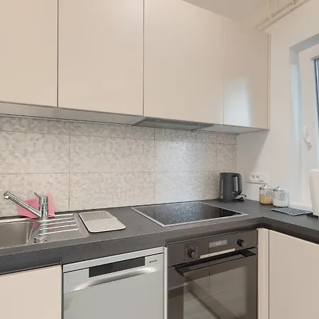 Апартаменты Doris