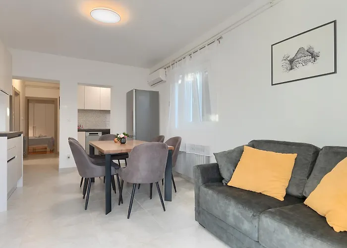 Doris Apartment
