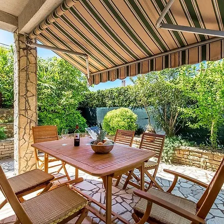 Doris Apartman Banjole